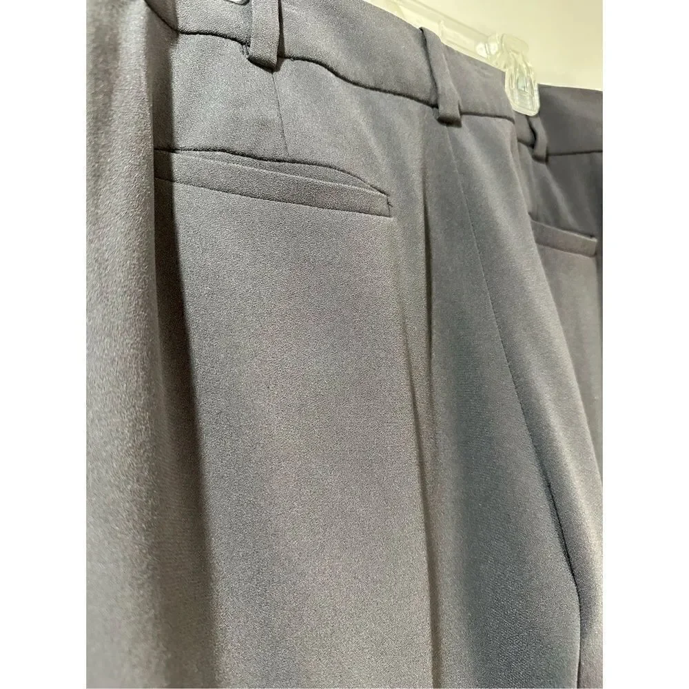 Ann Taylor women’s gray slacks pockets front & back size 4. #35-0893